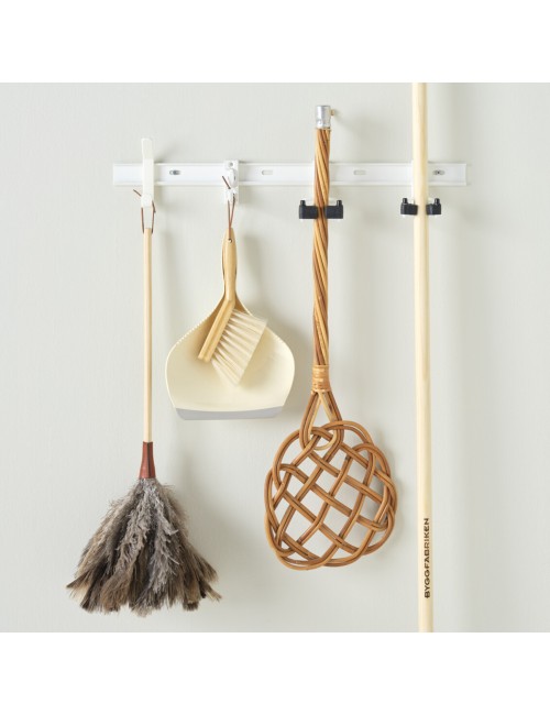 Retrouver l'élément  Porte-outils petit pour lisse Garage + pour Lisses pour crochets et accéssoires de la Gamme Garage + Elfa